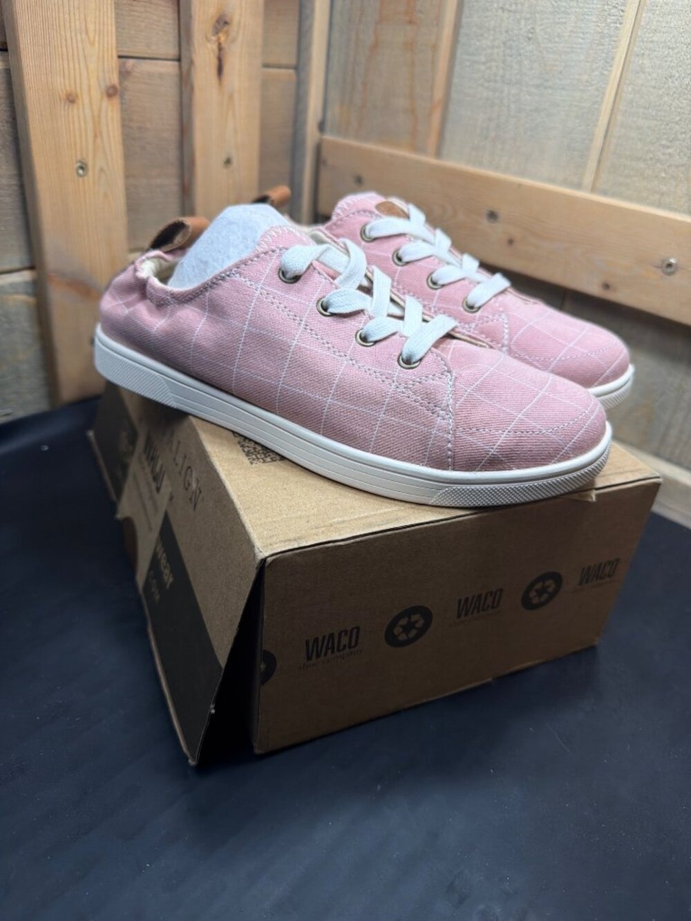 Spenco Revitalign Womens 6 Pink Canvas Grid Slip On Orthotic Sneaker Shoes NWB